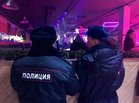 Полиция провела рейд по ночным барам
