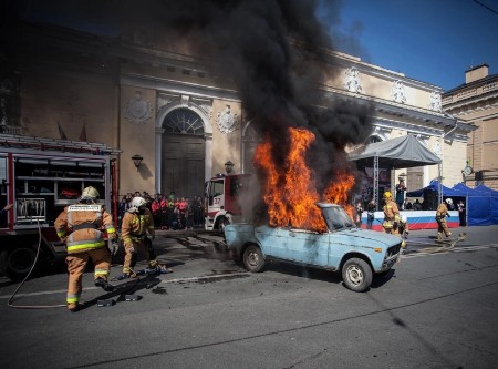 Праздник пожарной службы в Дворцовом