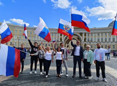 В сердце моем он навсегда флаг России