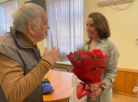 В округе продолжается чествование юбиляров