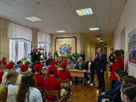 Урок мужества для юных дворцовцев