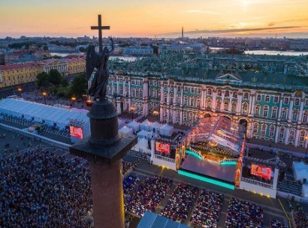 Классика на Дворцовой