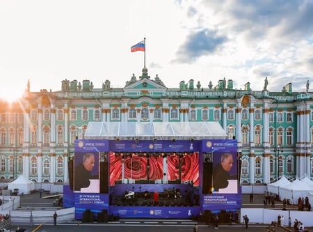 На Дворцовой площади вновь зазвучит музыка