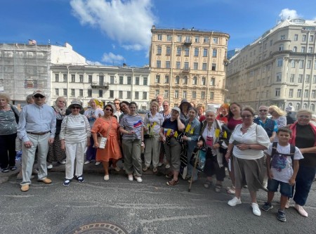 По Золотому кольцу Санкт-Петербурга