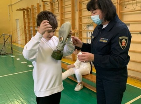В школах Центрального района	 проходит месячник гражданской обороны