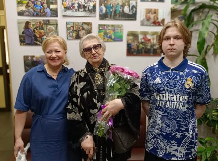 С юбилеем поздравляем