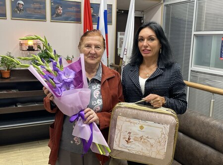 Поздравляем с красивым возрастом — вам 75 лет!