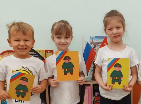 В округе продолжается акция "Тепло для героя"