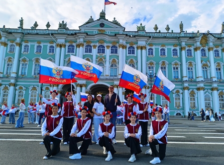 «Белый, синий, красный»: танец, который объединил сердца
