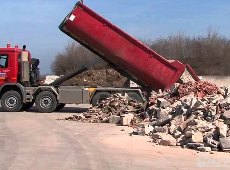 Прокуратура через суд потребовала ликвидировать несанкционированное место размещения отходов